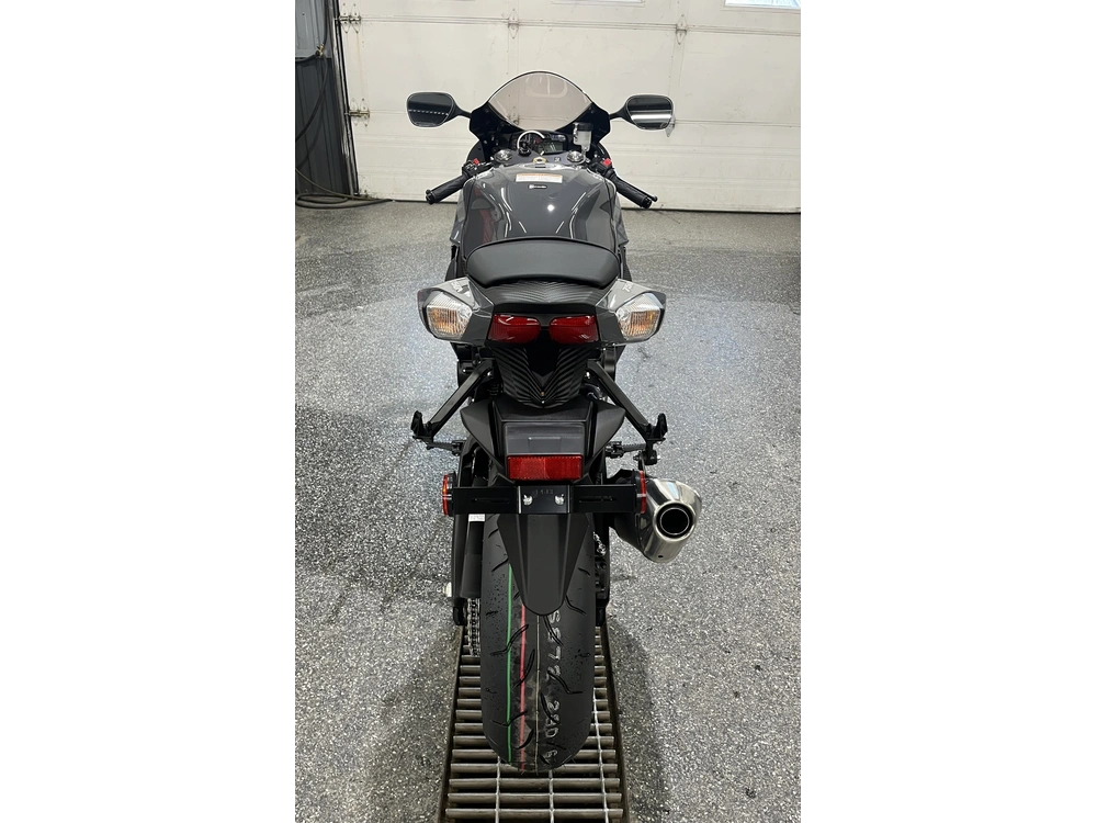 Suzuki Gsx-r750m5 2025 alt