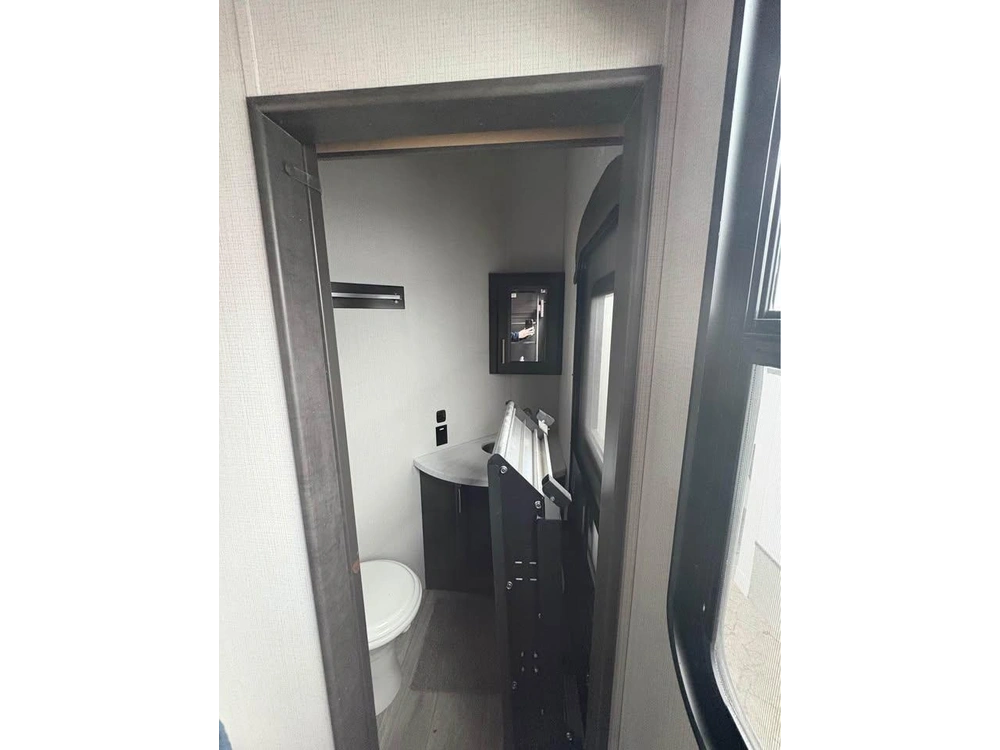 2024 Keystone Rv Cougar 364bhl alt