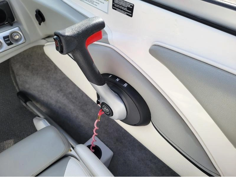 2012 Bayliner 1800 alt