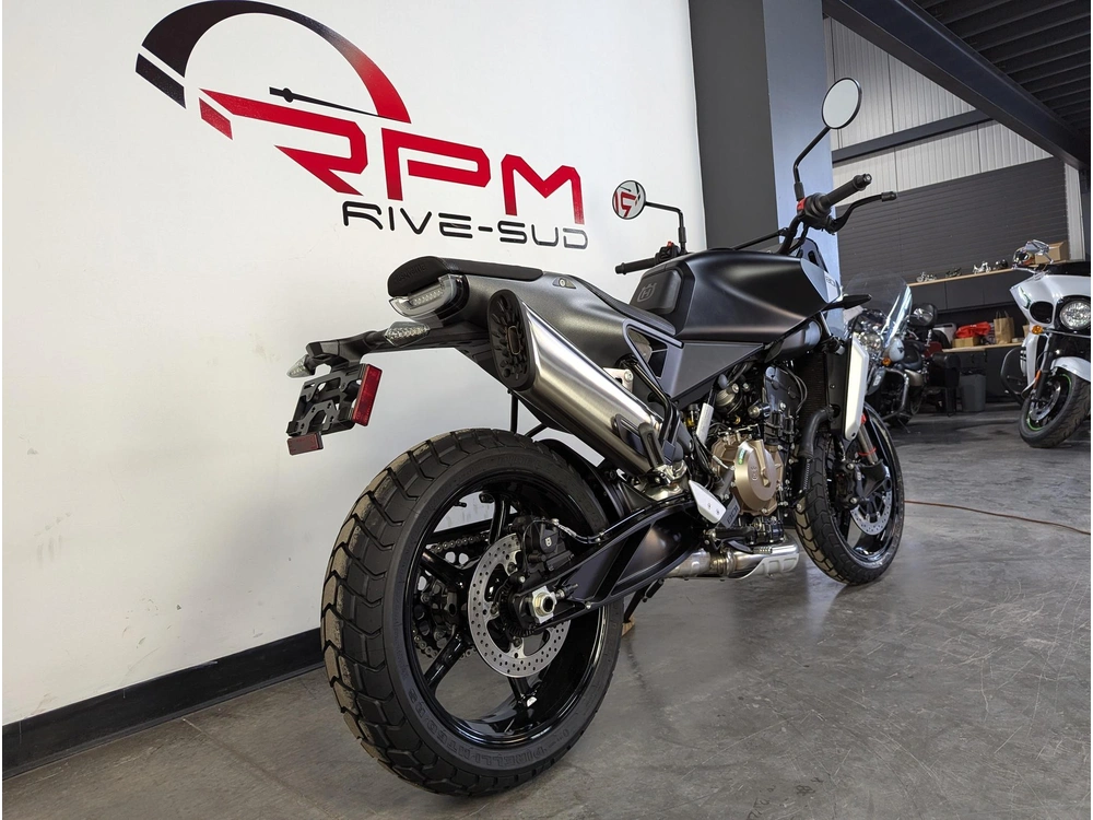 2025 Husqvarna Svartpilen 801 *2.99% Sur 60 Mois alt