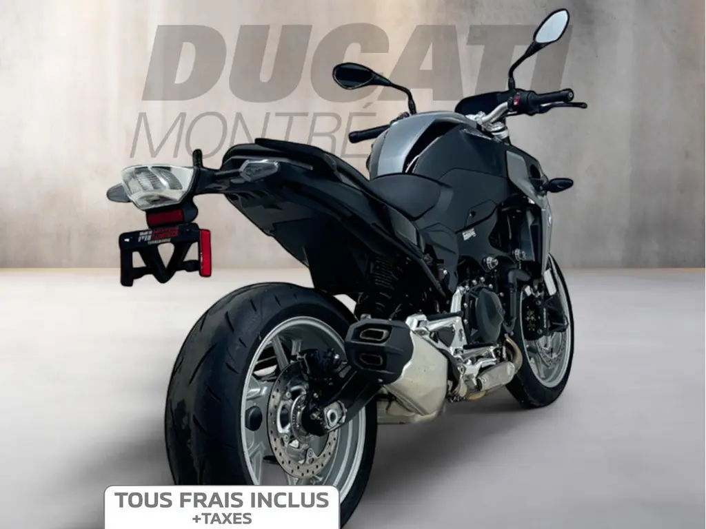 2023 BMW F900R ABS