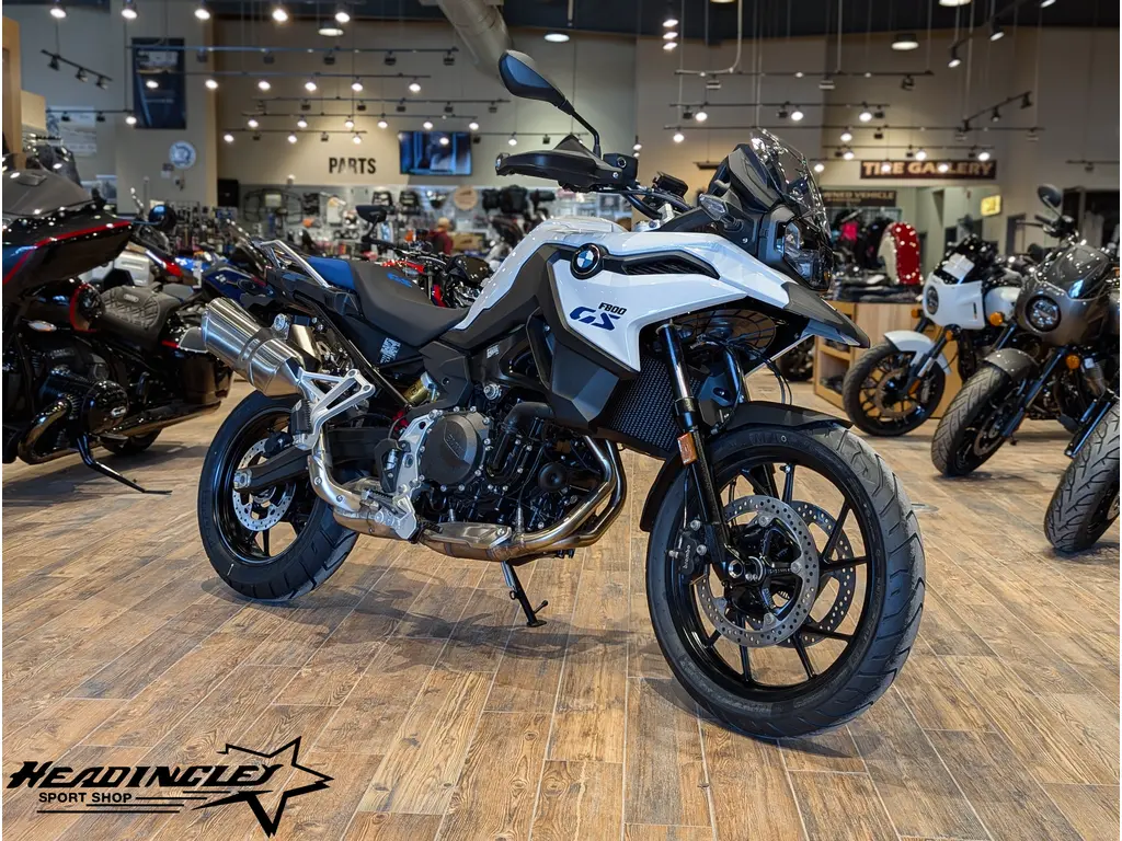 2025 BMW F 800 GS // Light White 