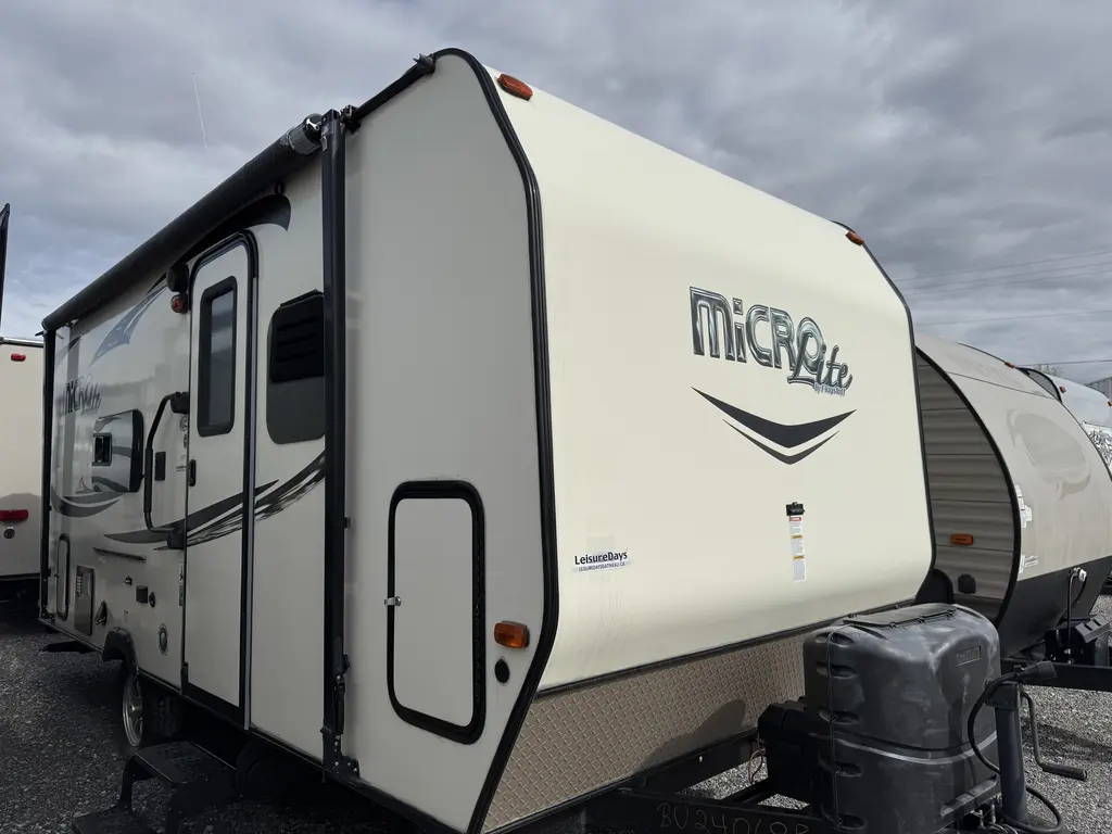 2017 Forest River MICROLITE (TT) 19FD