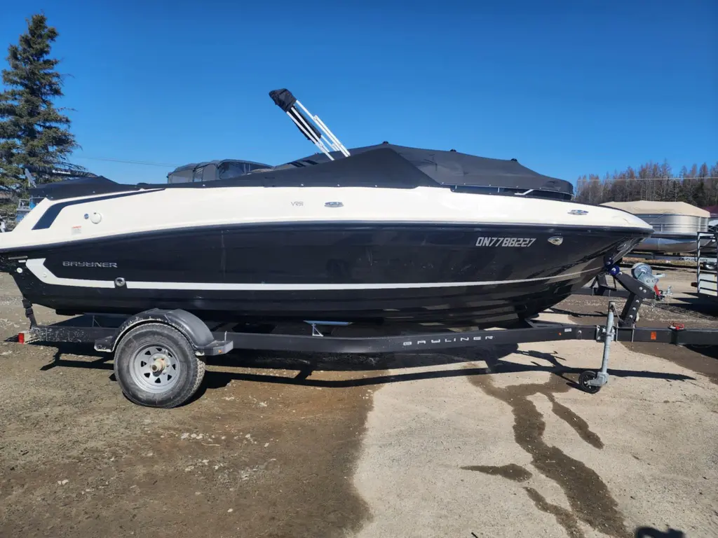 2021 Bayliner VR5