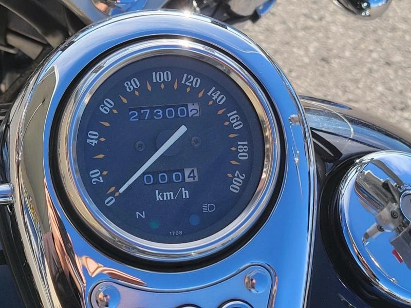 2004 Kawasaki Vulcan 800 Classic alt