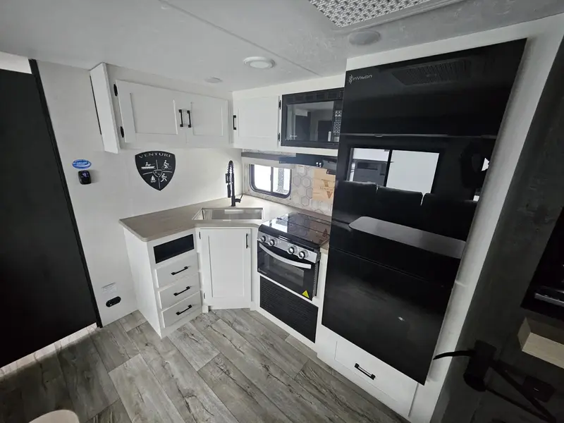 2025 Venture RV Sienna 271VBH MEILLEUR PRIX AU QUÉBEC thumbnail 6