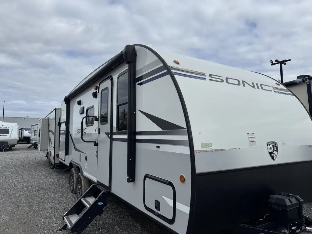 Venture RV SONIC 211VDBX 2021