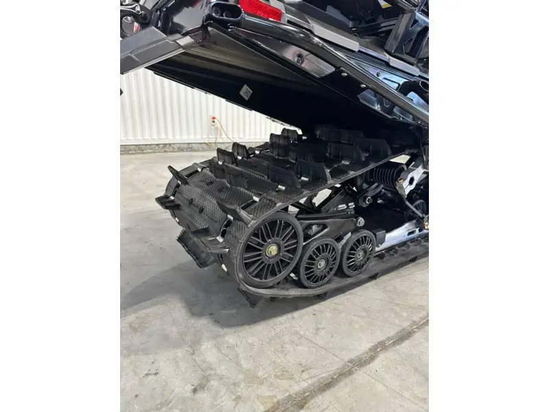 2025 Polaris 650 TITAN ADVENTURE 1.5'' 7S CAMÉRA GOPRO MAX2 GRATUITE