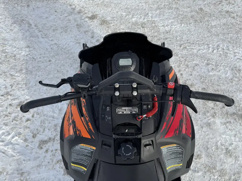 2025 Yamaha SX VENOM MOUNTAIN,146X2",BLK&RED