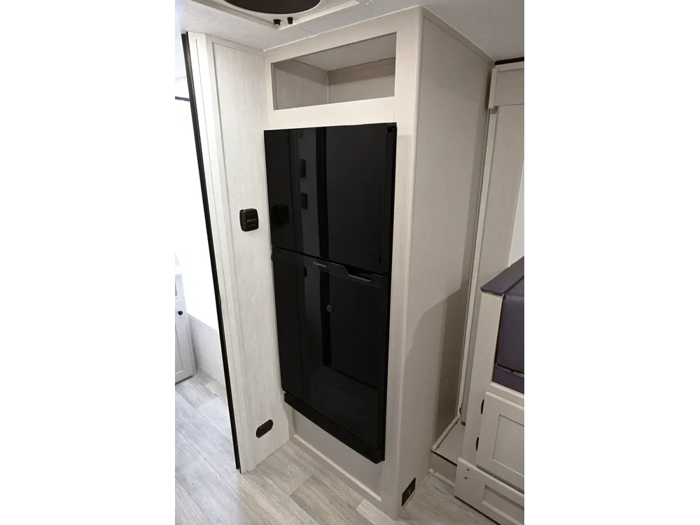 Apex 194bhs Nano 2025 alt