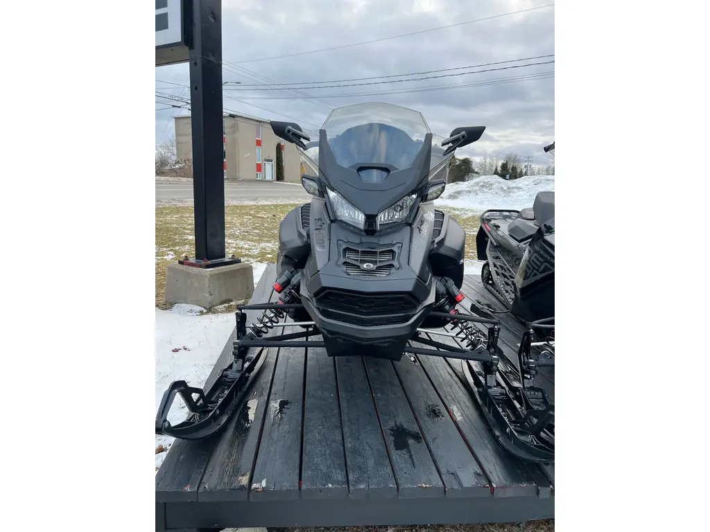 Ski-Doo Mach-Z 900 Ace Turbo R 2022