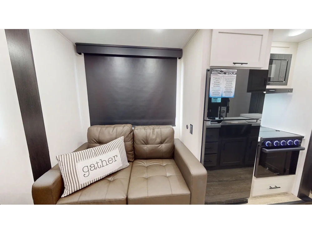 Arctic Wolf 27sgs 2025 alt