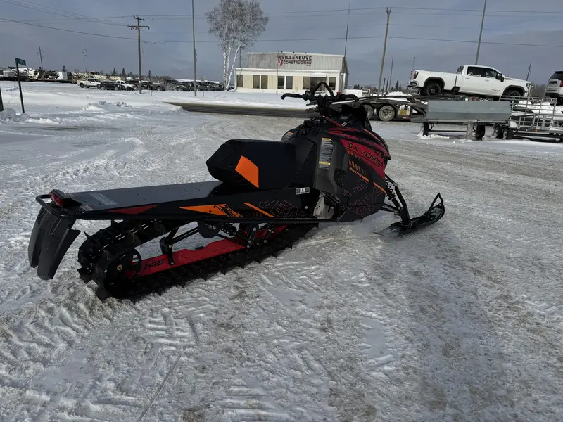 2025 Yamaha SX VENOM MOUNTAIN,146X2",BLK&RED