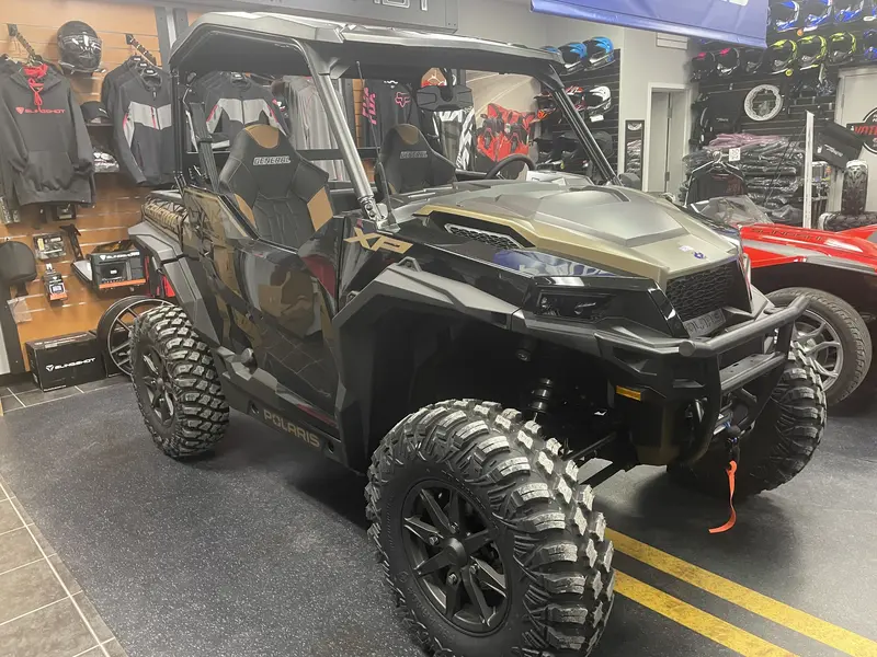 2023 Polaris GENERAL XP 1000 PREMIUM - BLACK CRYSTAL