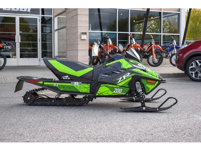 2025 Arctic Cat ZR 200 En inventaire