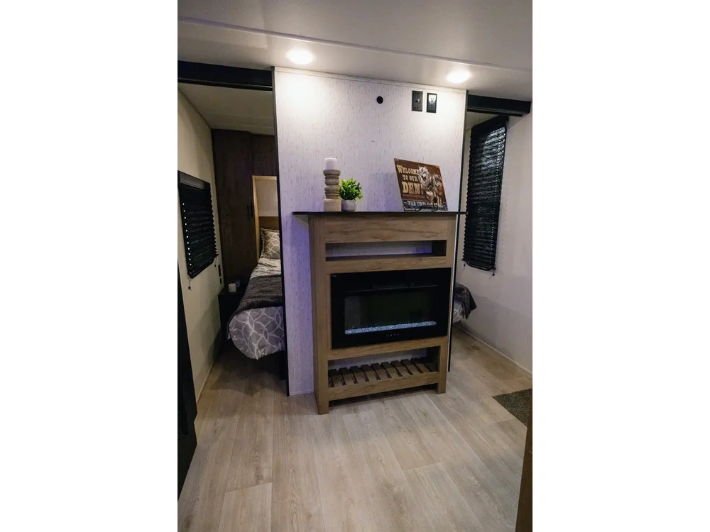 Cherokee 26dbh Grey Wolf 2025 alt