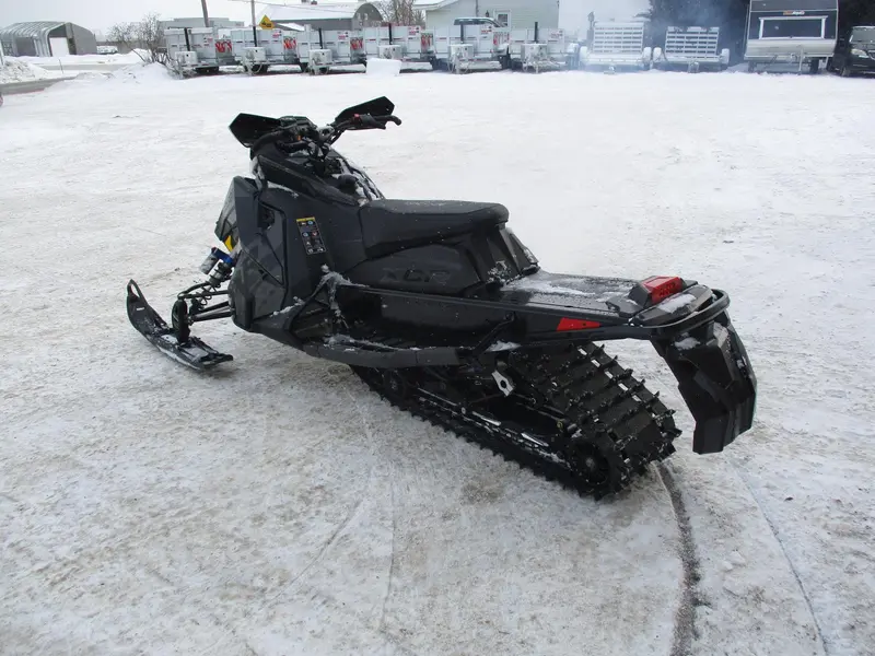 2025 Polaris matryx XCR 9R