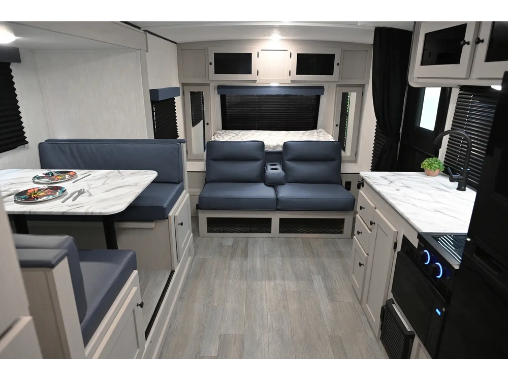 Apex 208bhs Nano 2025 alt