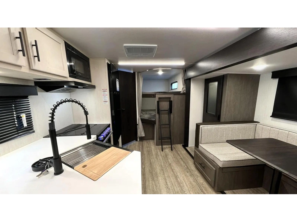 Alpha Wolf 23dbh 2025 alt