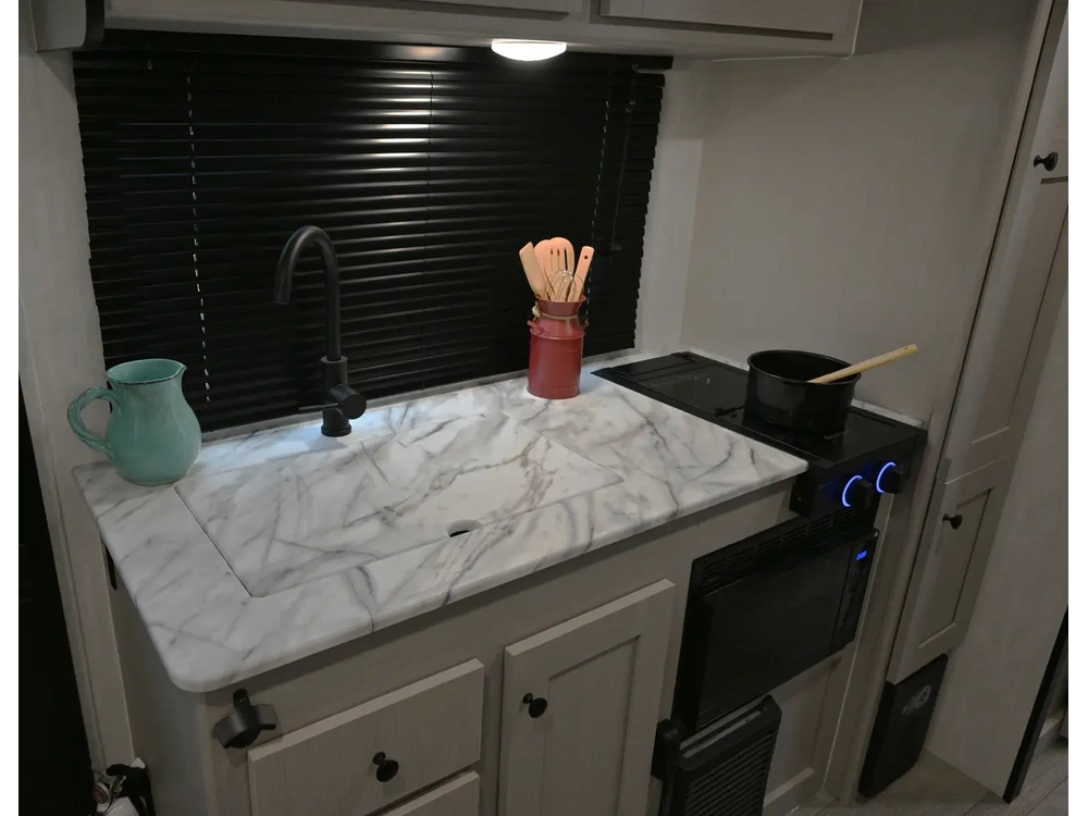 Apex 194bhs Nano 2025 alt