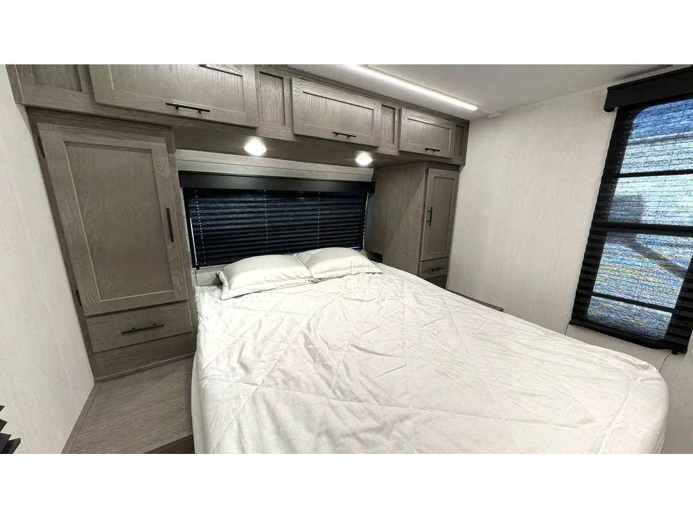 Alpha Wolf 23dbh 2025 alt