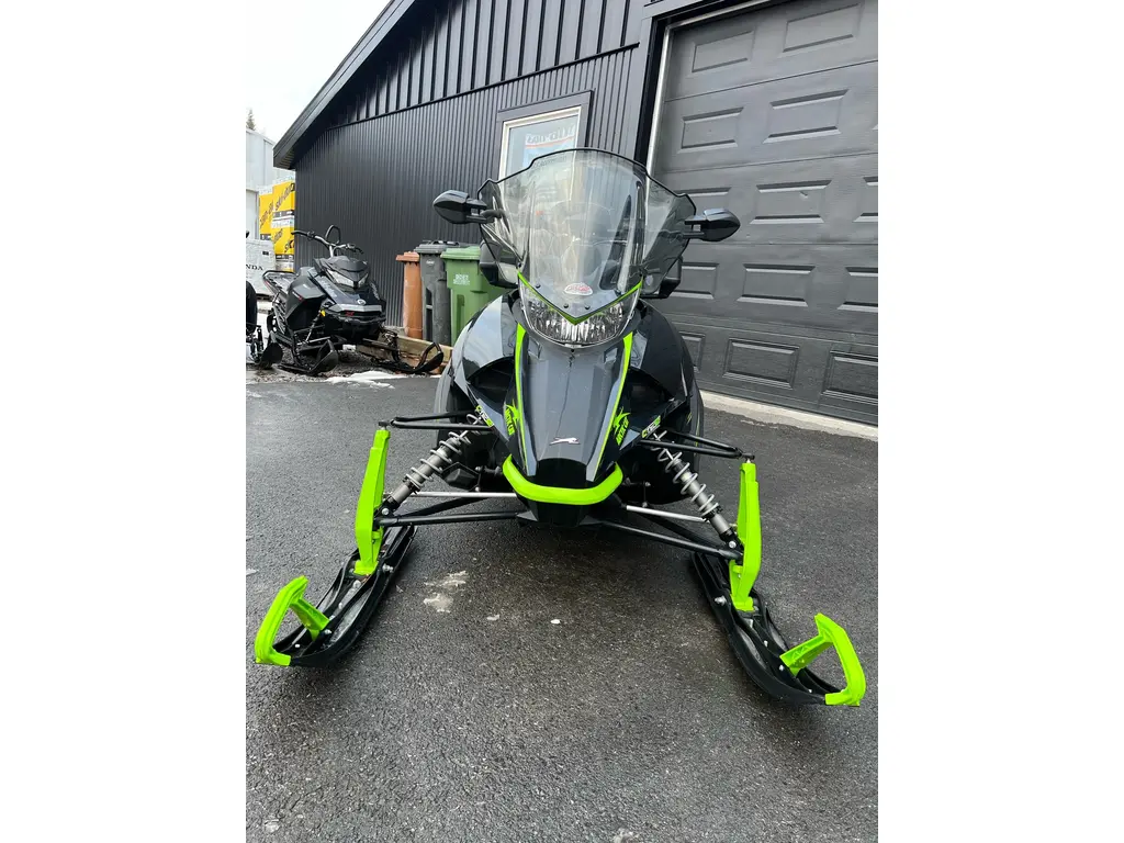 2019 Arctic Cat ZR8000