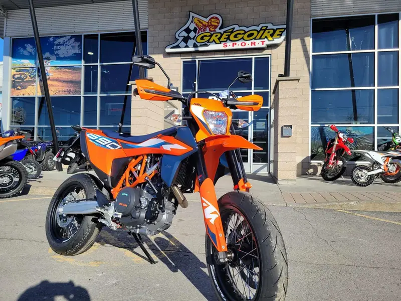 2024 KTM 690 SMC R En inventaire