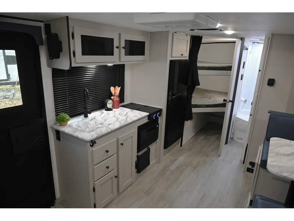 Apex 208bhs Nano 2025 alt