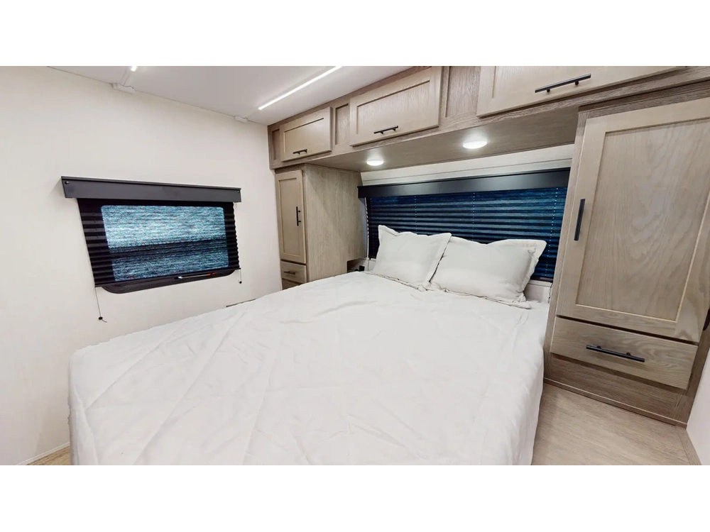 2025 Alpha Wolf 26dbh alt