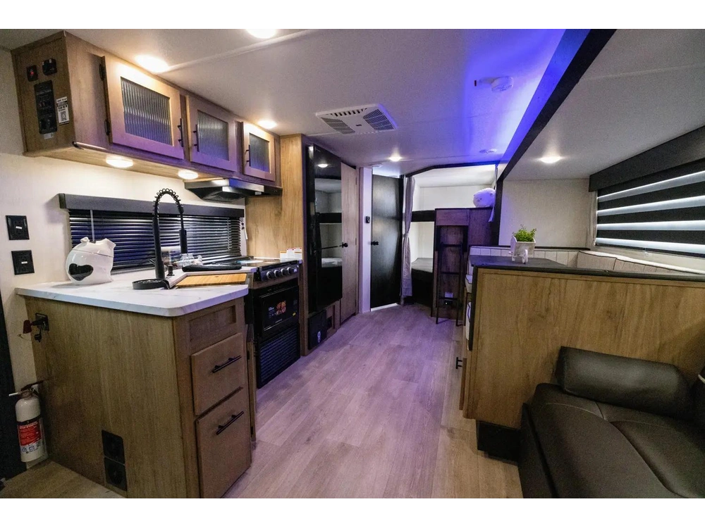 Cherokee 26dbh Grey Wolf 2025 alt