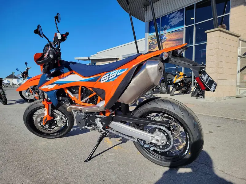 2024 KTM 690 SMC R En inventaire