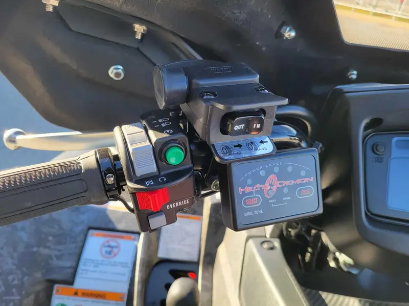 2025 Suzuki KingQuad 750 En inventaire