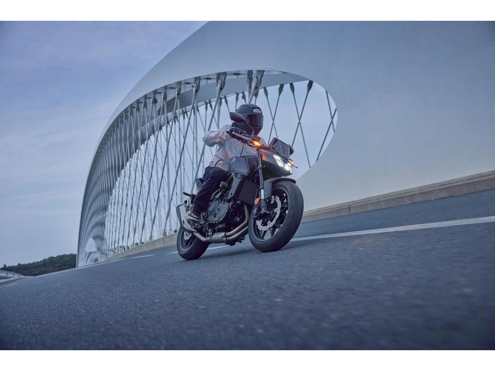 Honda Cb 750 Hornet 2025 alt