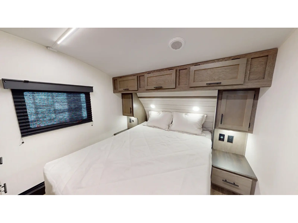 Arctic Wolf 27sgs 2025 alt