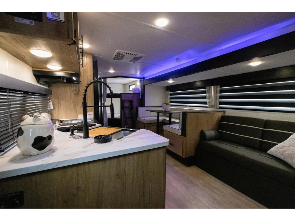 Cherokee 26dbh Grey Wolf 2025 alt