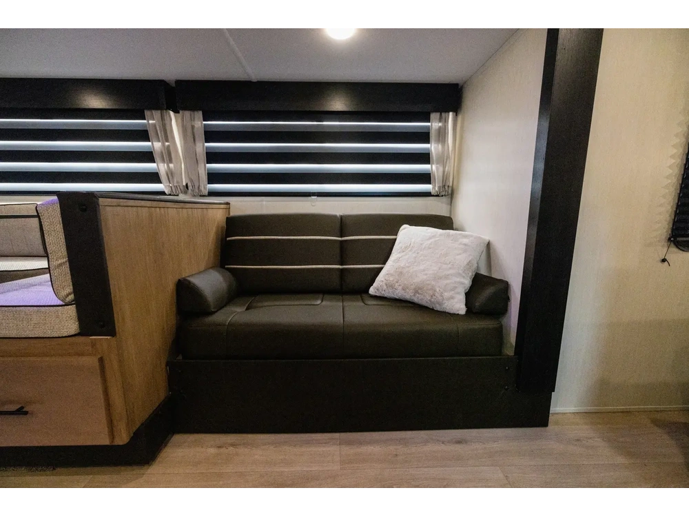 Cherokee 26dbh Grey Wolf 2025 alt