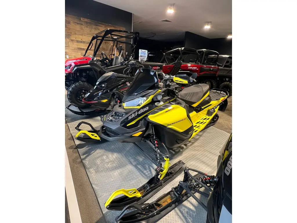 2021 Ski-Doo Renegade X 900 Ace Turbo