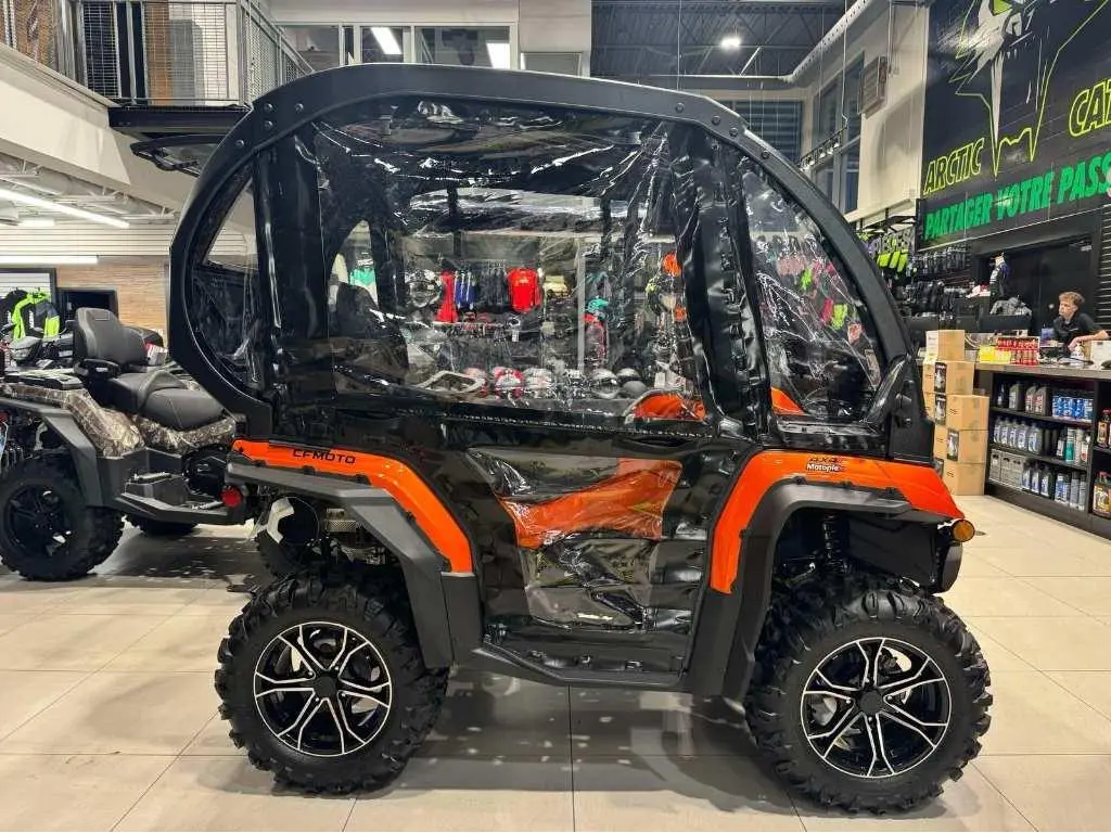 2023 CFMOTO CFORCE 800 XC EPS LX Cabine Fermer