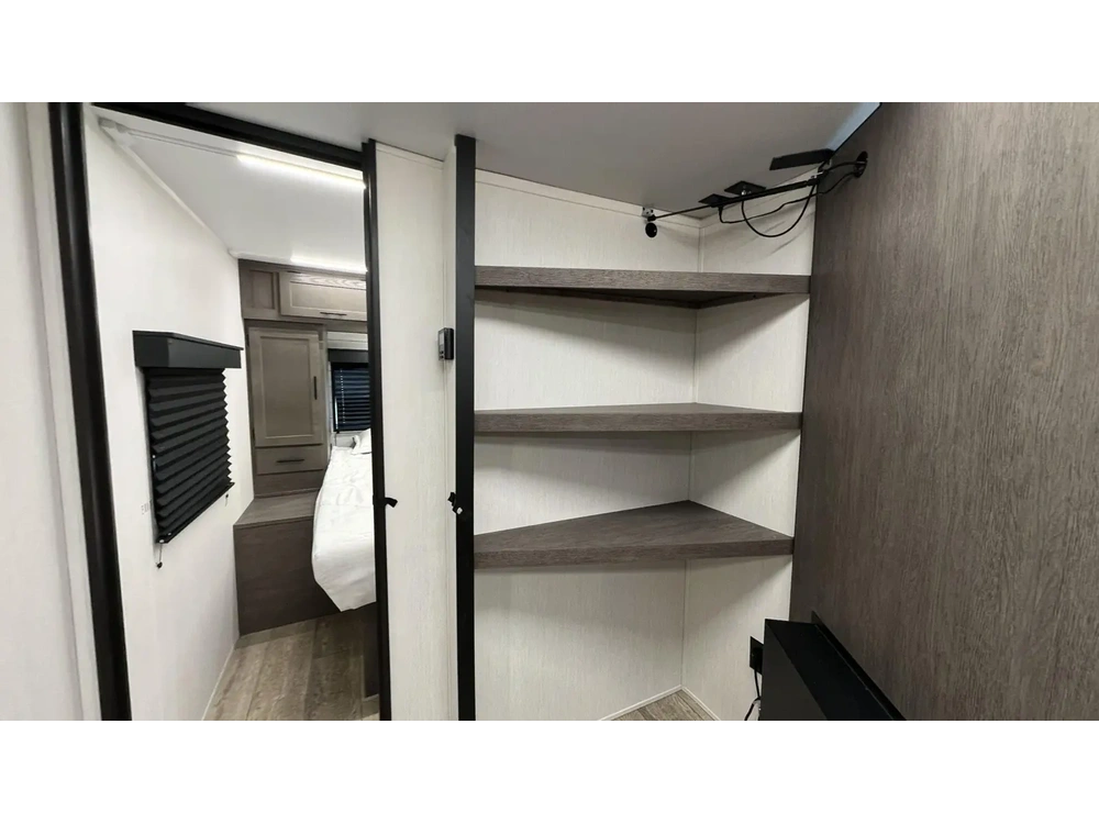 Alpha Wolf 23dbh 2025 alt