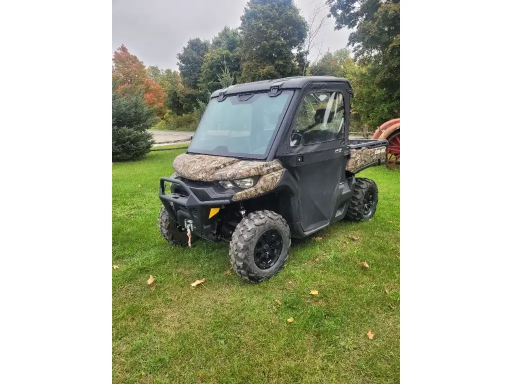 2022 Can-Am DEFENDER HD9 XT