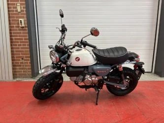 2025 Honda Monkey alt