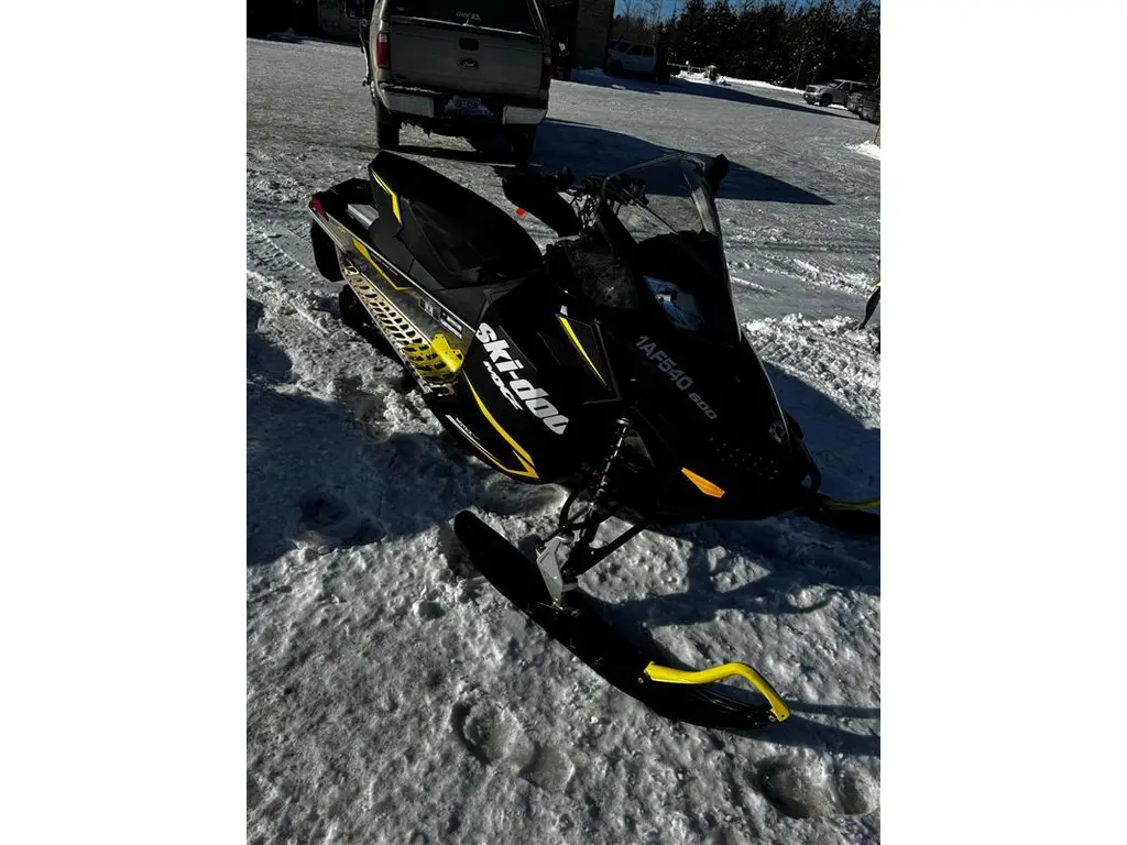 2015 Ski-Doo MXZ 600 SPORT