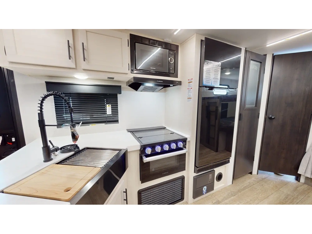 2025 Alpha Wolf 26dbh alt