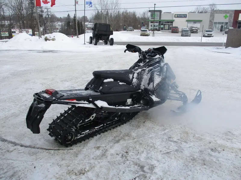 2025 Polaris matryx XCR 9R