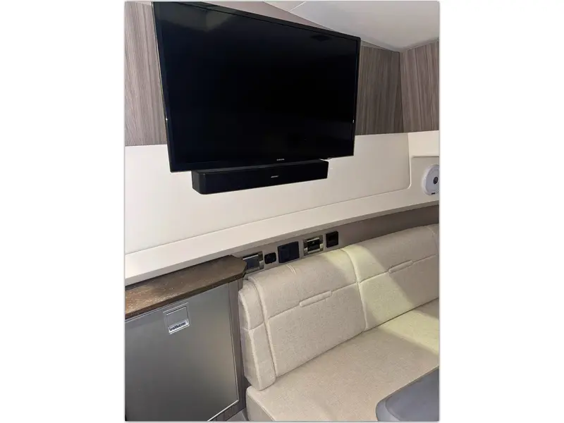 Sea Ray SLX 400 2021
