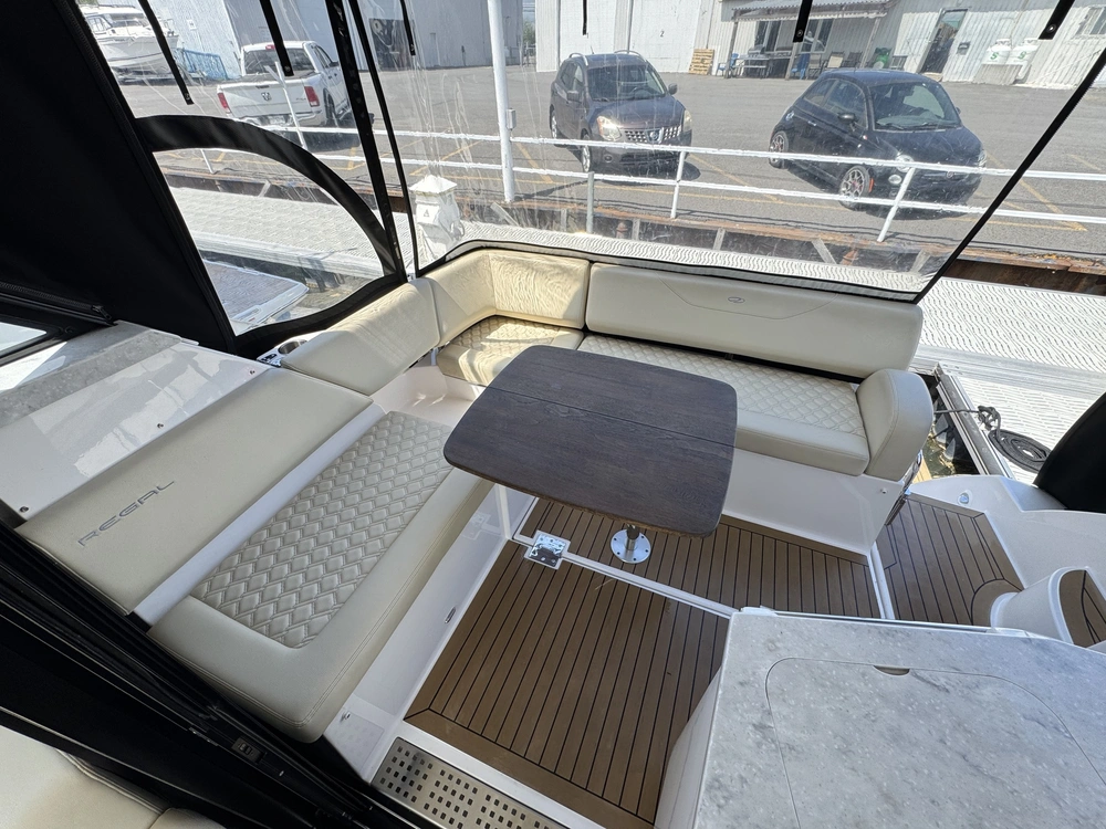 2020 Regal 38 Grande Coupe (diesel) alt