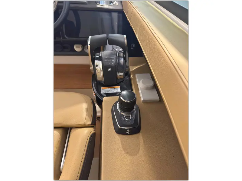 Sea Ray SLX 400 2021