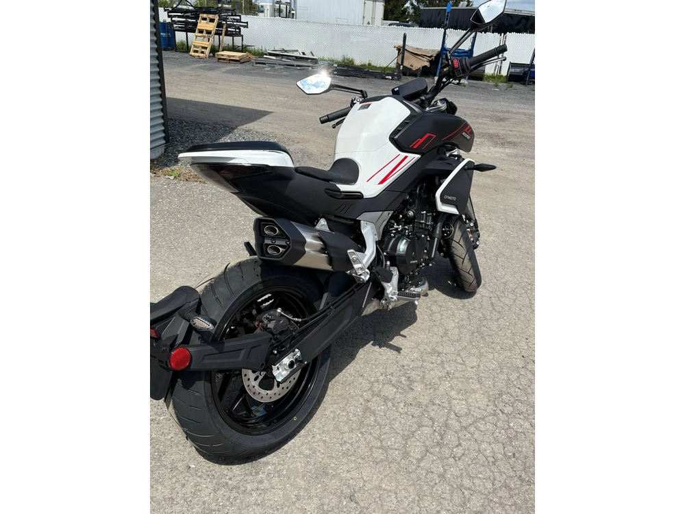 Cfmoto 800nk 2025 alt