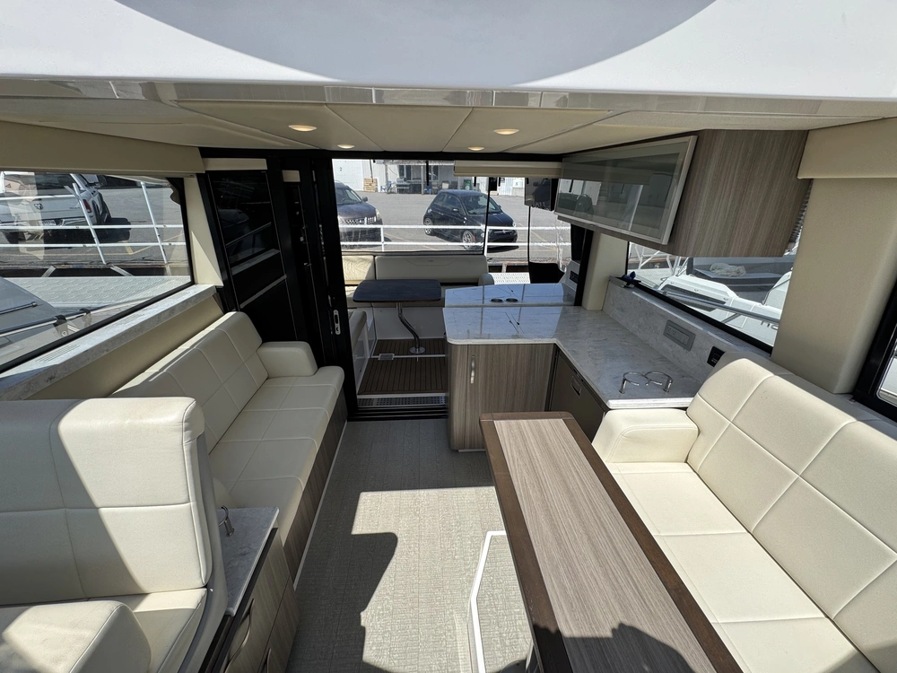 2020 Regal 38 Grande Coupe (diesel) alt