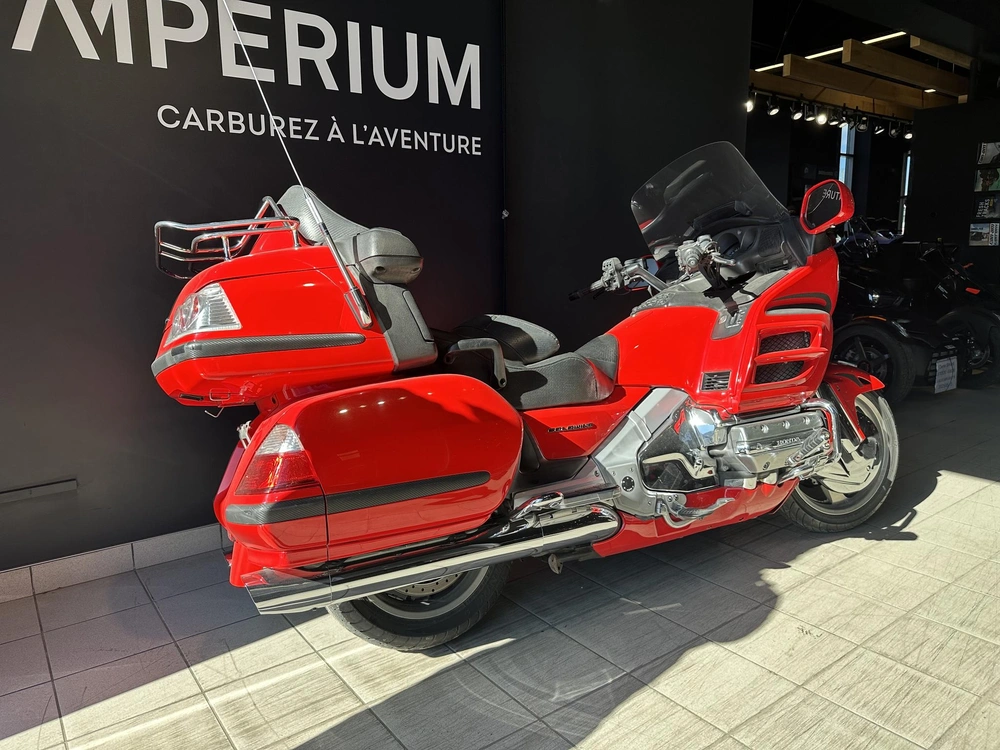 Honda Goldwind 1800 2004 alt